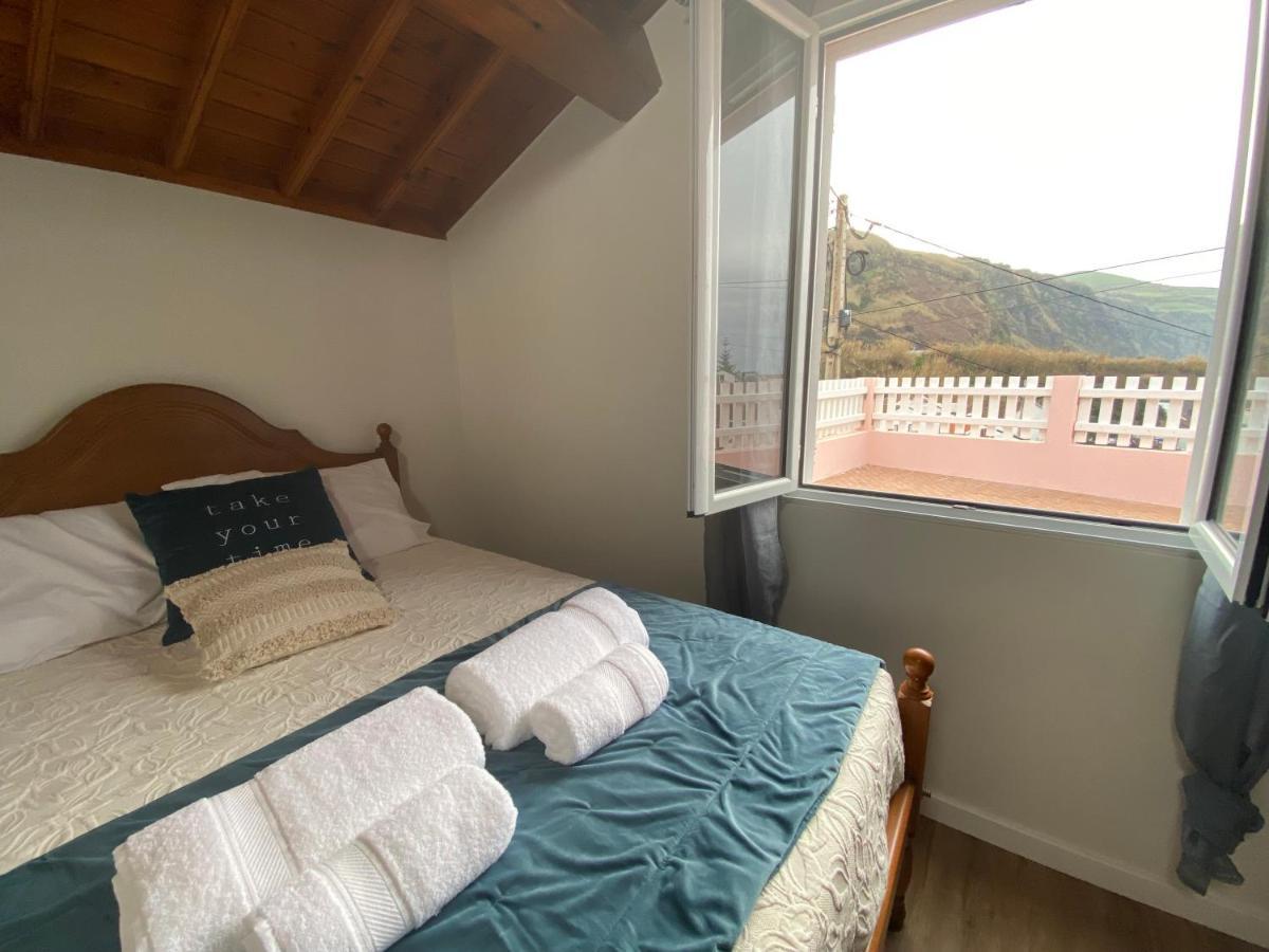 Casa Da Ribeira - Mosteiros 모스테이루스 외부 사진